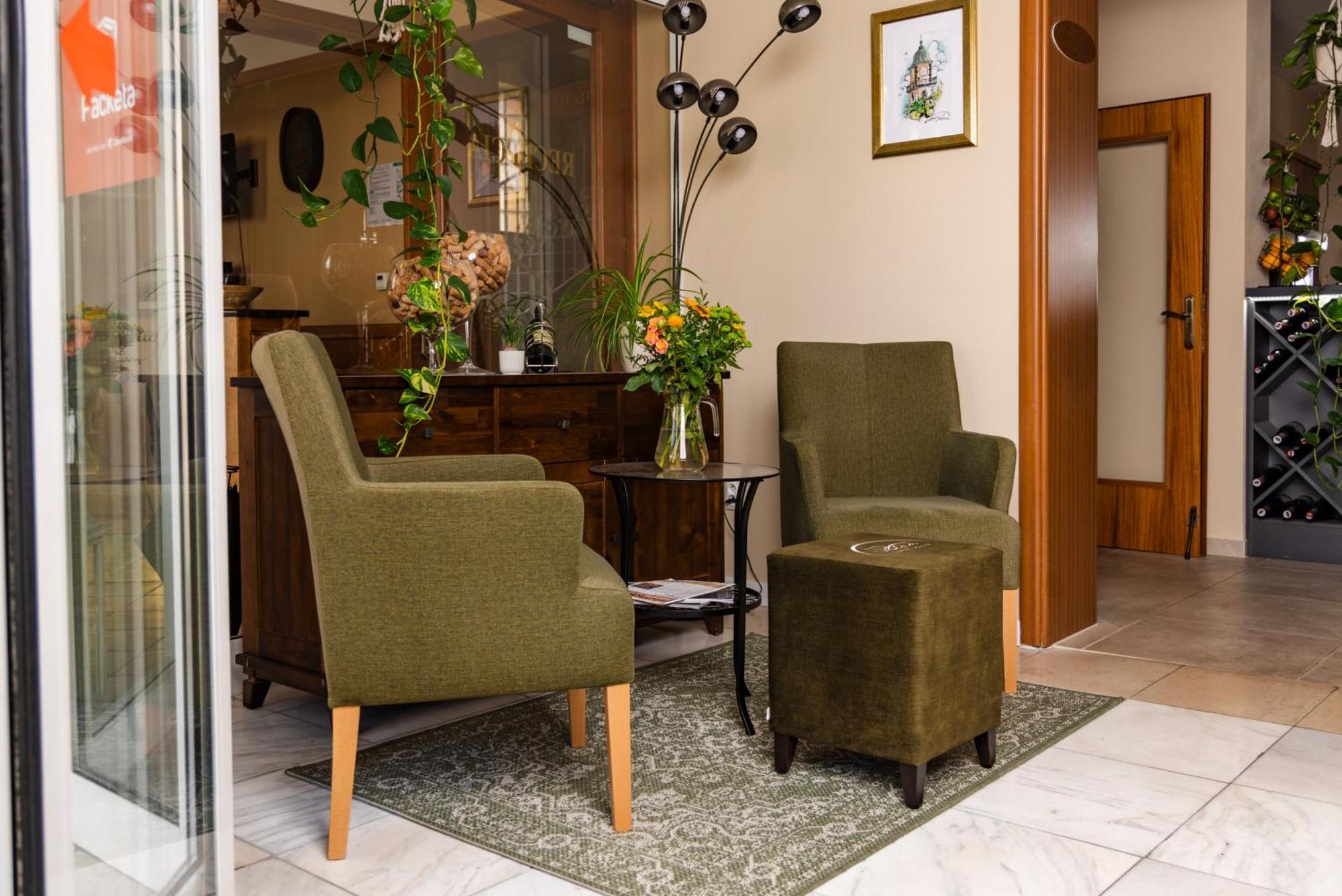 Hotel Lipa Bojnice Extérieur photo